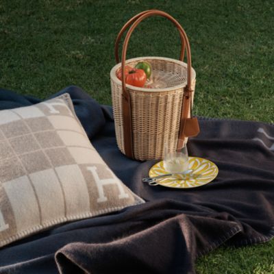 ホーム | エルメス | Hermès - エルメス-公式サイト